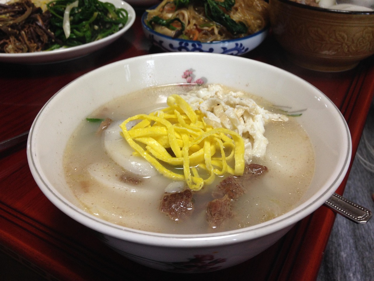 美食與競(jìng)技的交融，比賽中的熱菜盛宴