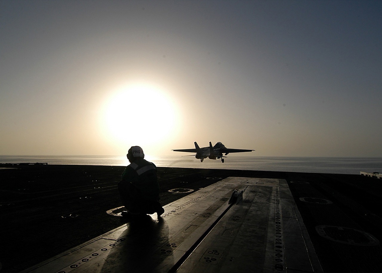 全球航空母艦最新動(dòng)態(tài)與技術(shù)進(jìn)展揭秘
