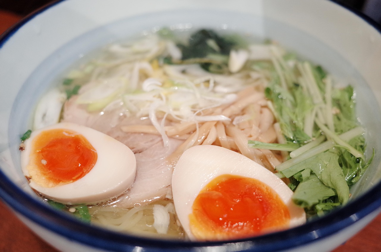 拉面風(fēng)潮席卷味蕾，最新美食推薦，拉面風(fēng)味來襲！
